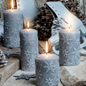 Elsa 300x300 - 4 x Stabkerze Frohe Weihnachten ca. 250 x 22 mm